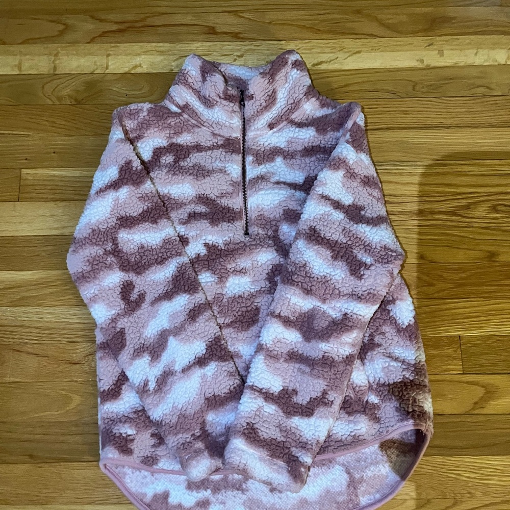 Old Navy Fuzzy Camo, SIZE SMALL
